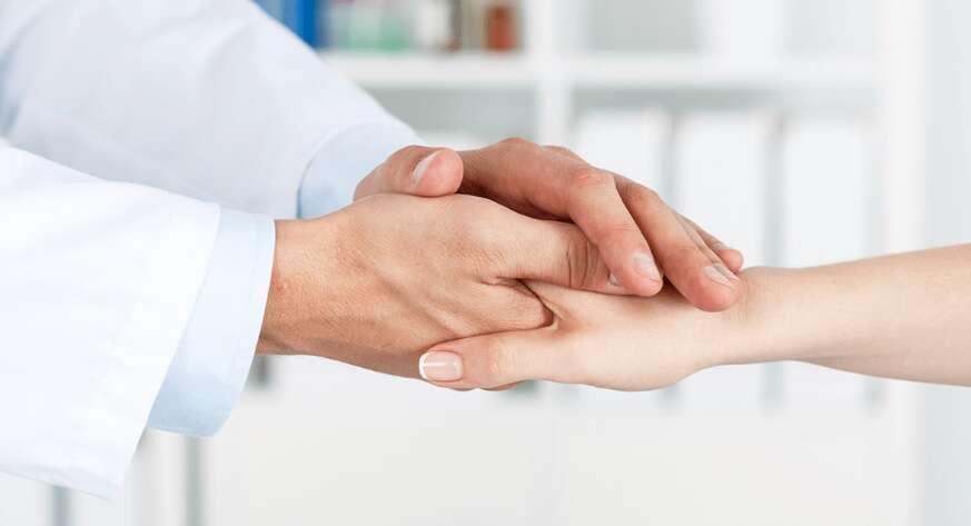 மாணவிக்கு பாலியல் தொல்லை கொடுத்த கல்லூரி முதல்வர்!!