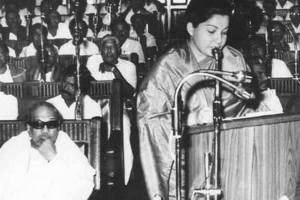 ஜெயலலிதா Vs கருணாநிதி!! ஒரு பார்வை!!