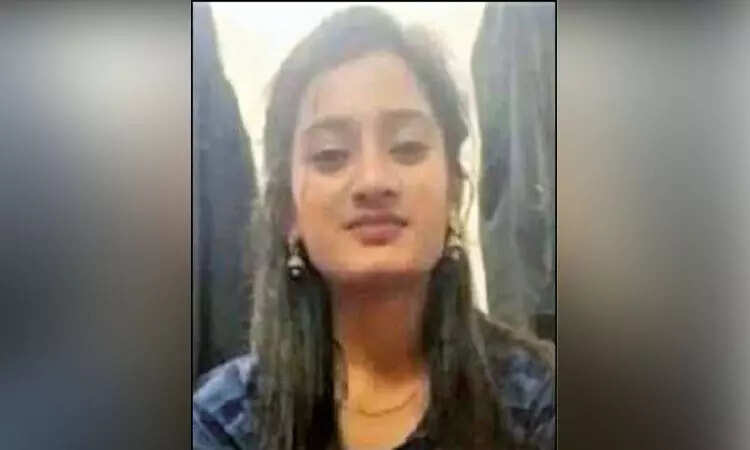 கல்லூரி மாணவி ஆணவ கொலை.. தந்தை, சகோதரன் உட்பட 5 பேர் கைது!