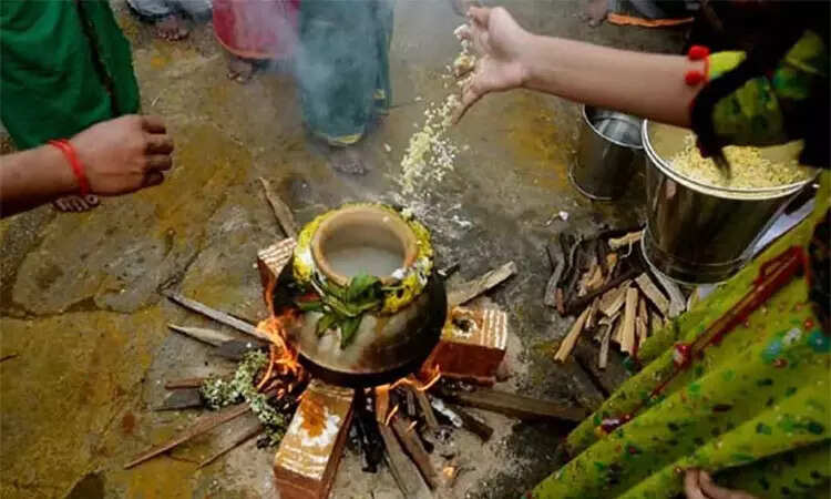 நாளை வீடுகளில் பொங்கல் வைக்க நல்ல நேரம்... குறிச்சிக்கோங்க!