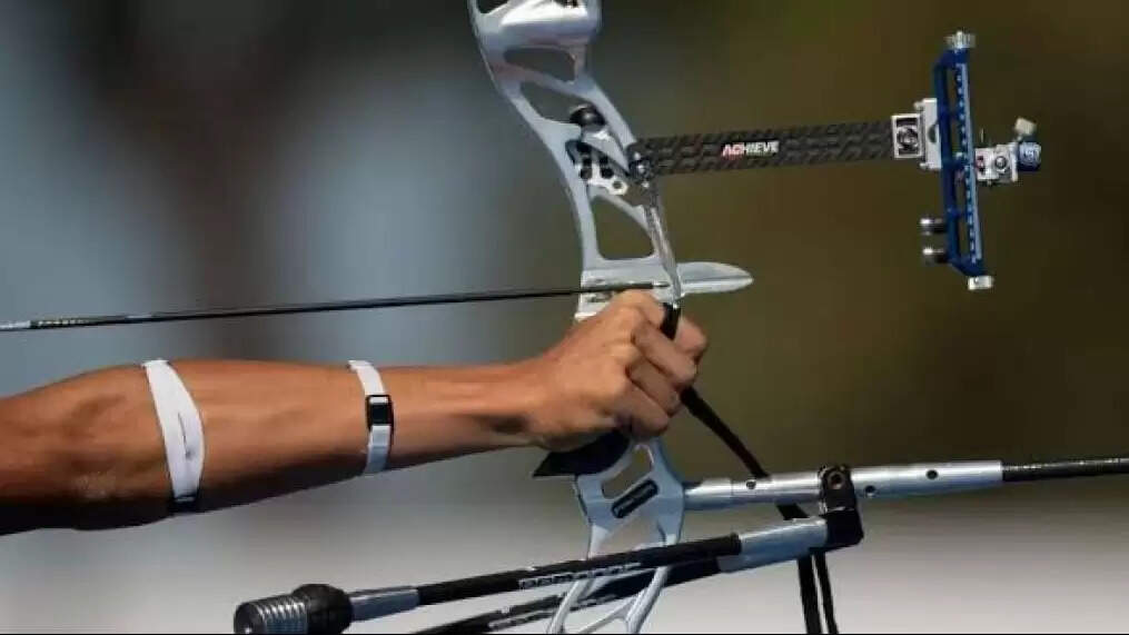 உலக வில்வித்தை சாம்பியன் போட்டி: இந்தியாவின் அபிஷேக் வர்மா, ஜோதி சுரேகா, அங்கிதா பகத் காலிறுதிக்கு முன்னேறியுள்ளனர்.