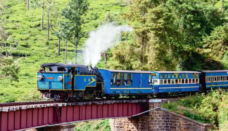 ஊட்டி மலை ரயில் மீண்டும் இயக்கம்! சுற்றுலா பயணிகள் மகிழ்ச்சி!