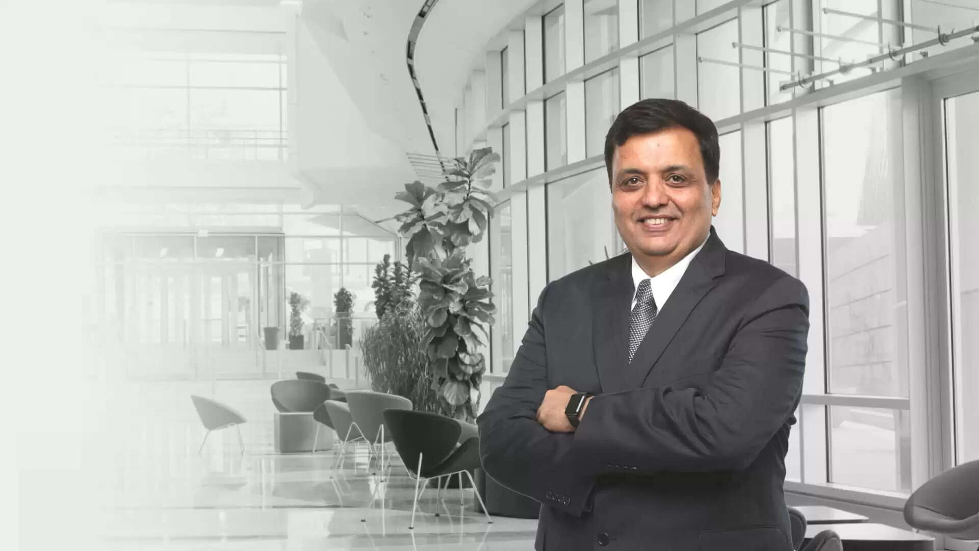 டி.சி.எஸ்., இன்போஸிஸ் நிறுவனங்களில் புதியவர்களுக்கு வேலை வாய்ப்பு!