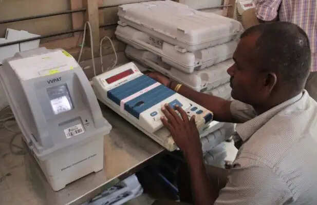 தேர்தல் ஆணையம் அதிரடி!  வாக்குப்பதிவு நேரம் நீட்டிப்பு ..!