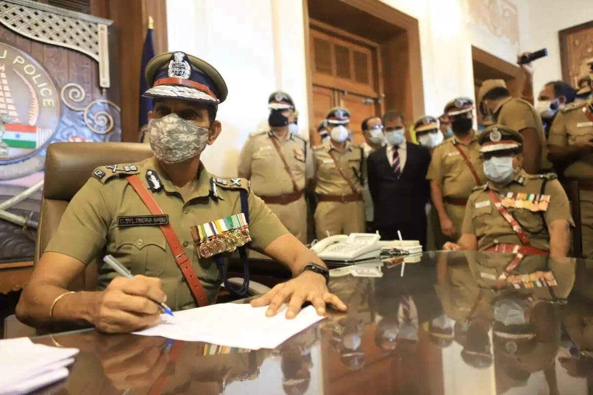 30-வது டி.ஜி.பி.யாக இன்று சைலேந்திரபாபு பதவி ஏற்றுக்கொண்டார்