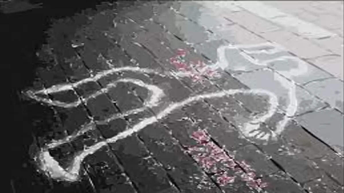 காதலை ஏற்காத தோழி!! வீட்டிற்குள் நுழைந்து கத்தி குத்து!! அதே கத்தியால் கயவனைக் குத்திய துணிச்சல்!!