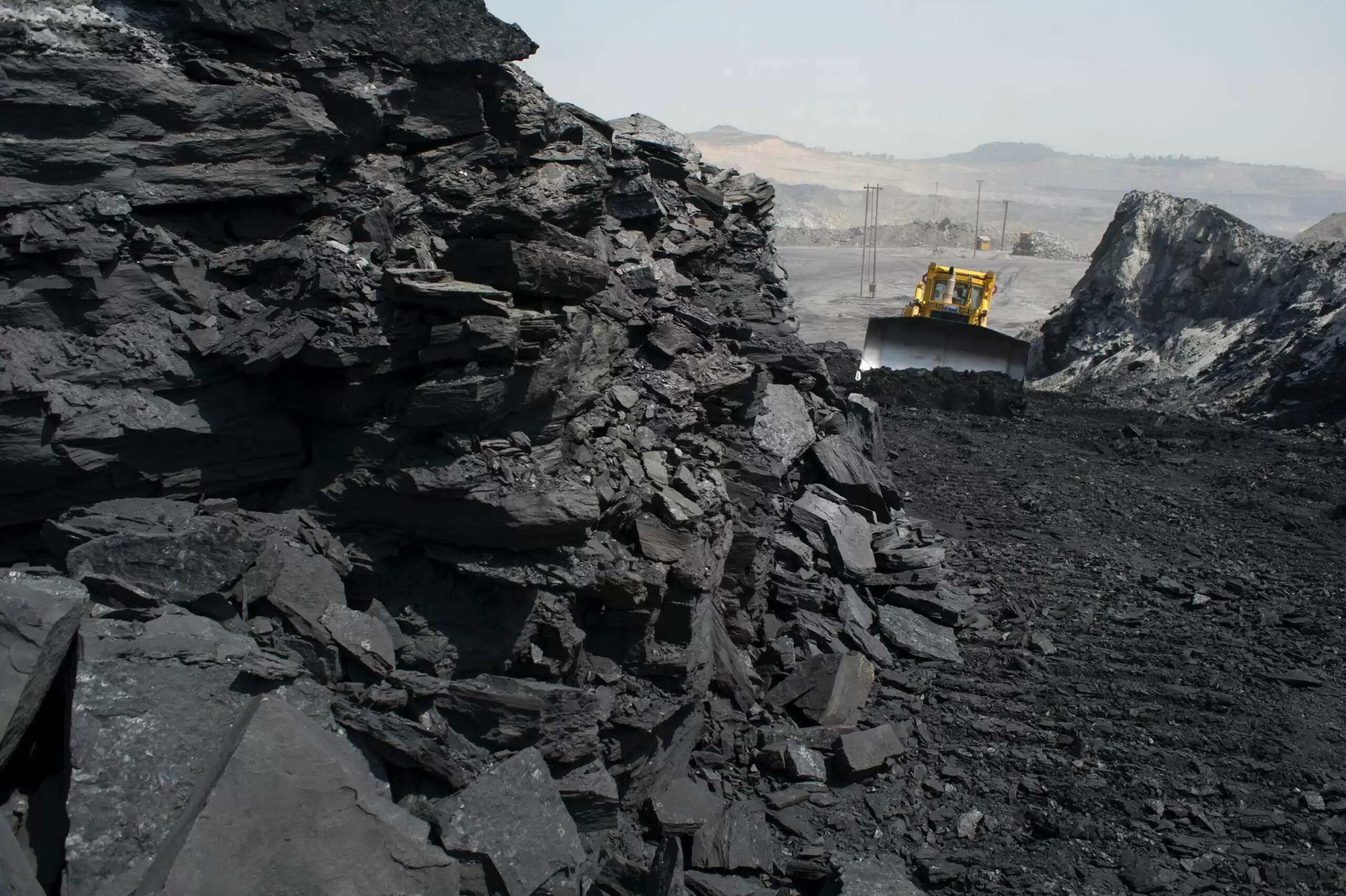 மின்உற்பத்தி நிலையங்களின் போதுமான அளவுக்கு நிலக்கரி உள்ளது – நிலக்கரித்துறை அமைச்சகம் விளக்கம்