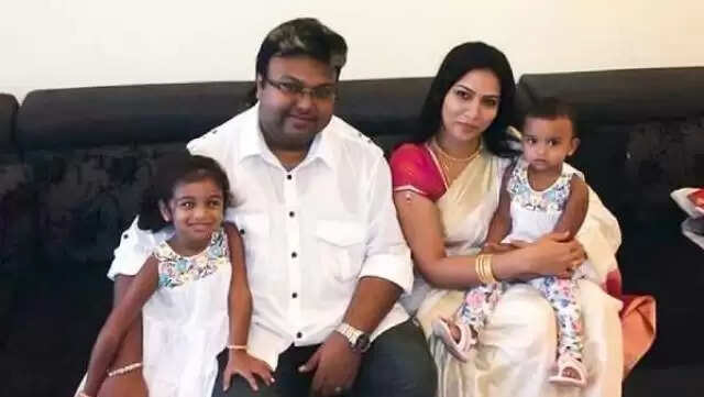 இசையமைப்பாளர் டி.இமான் விவாகரத்து!! அதிர்ச்சியில் திரை உலகம்!!