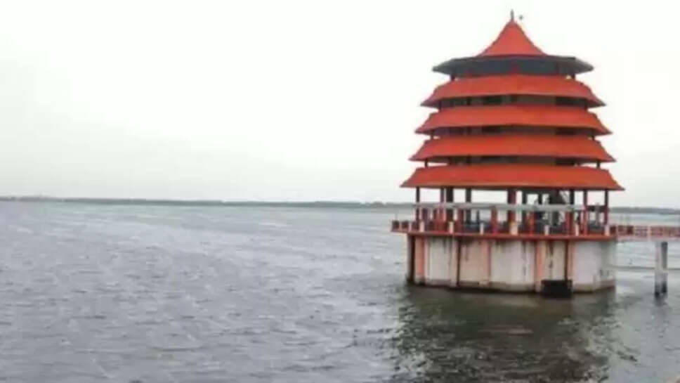 செம்பரம்பாக்கம் ஏரியில் இருந்து உபரி நீர் திறப்பு!!