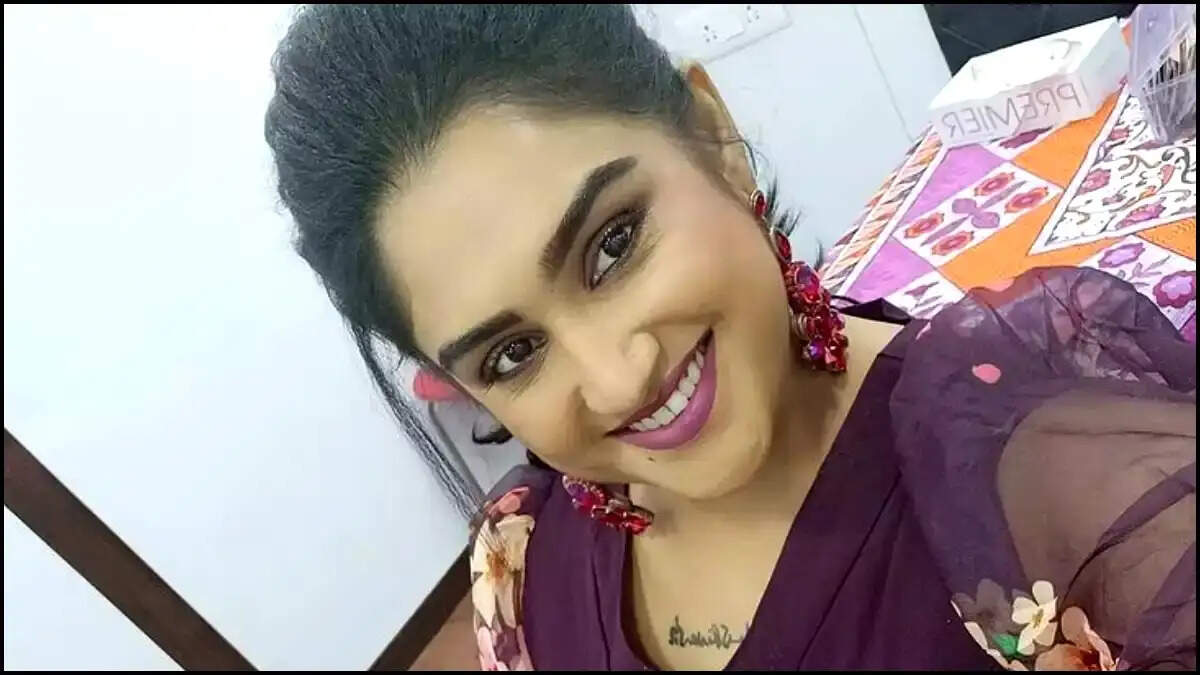 என் வாழ்க்கையில் அடுத்த நபர் S என்ற எழுத்தில் தொடங்கும்! கெத்து காட்டும் வனிதா விஜயகுமார்!