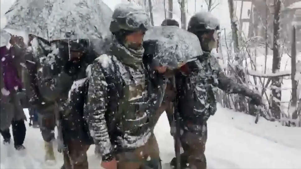 ஜம்மு-காஷ்மீர் எல்லையில் உச்சகட்ட பதற்றம்! 5 பேர் உயிரிழப்பு!