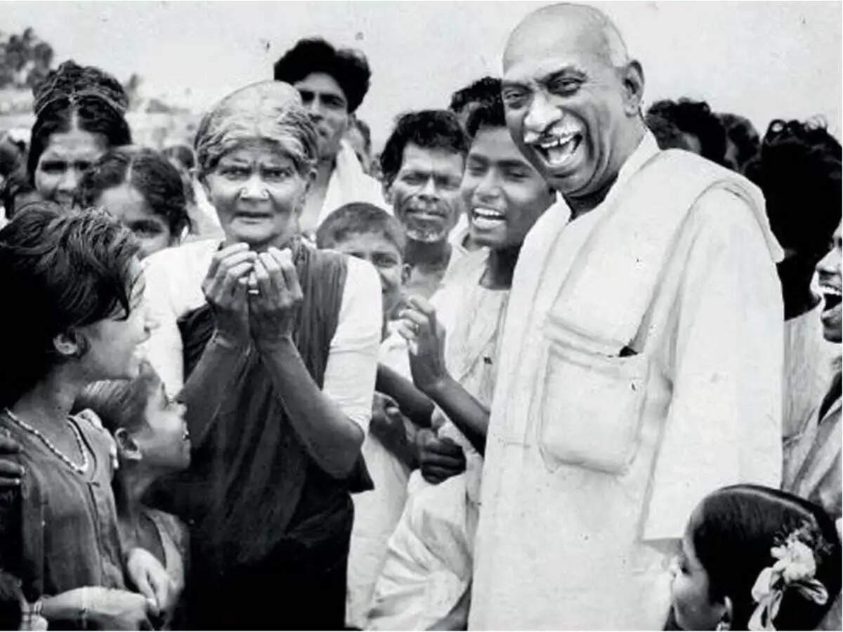 காலம் போற்றும் கர்மவீரர் ! சாதனைத் தமிழர் காமராஜர்!