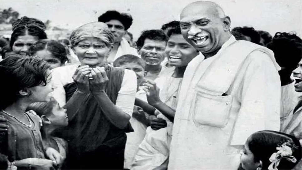 காலம் போற்றும் கர்மவீரர் ! சாதனைத் தமிழர் காமராஜர்!