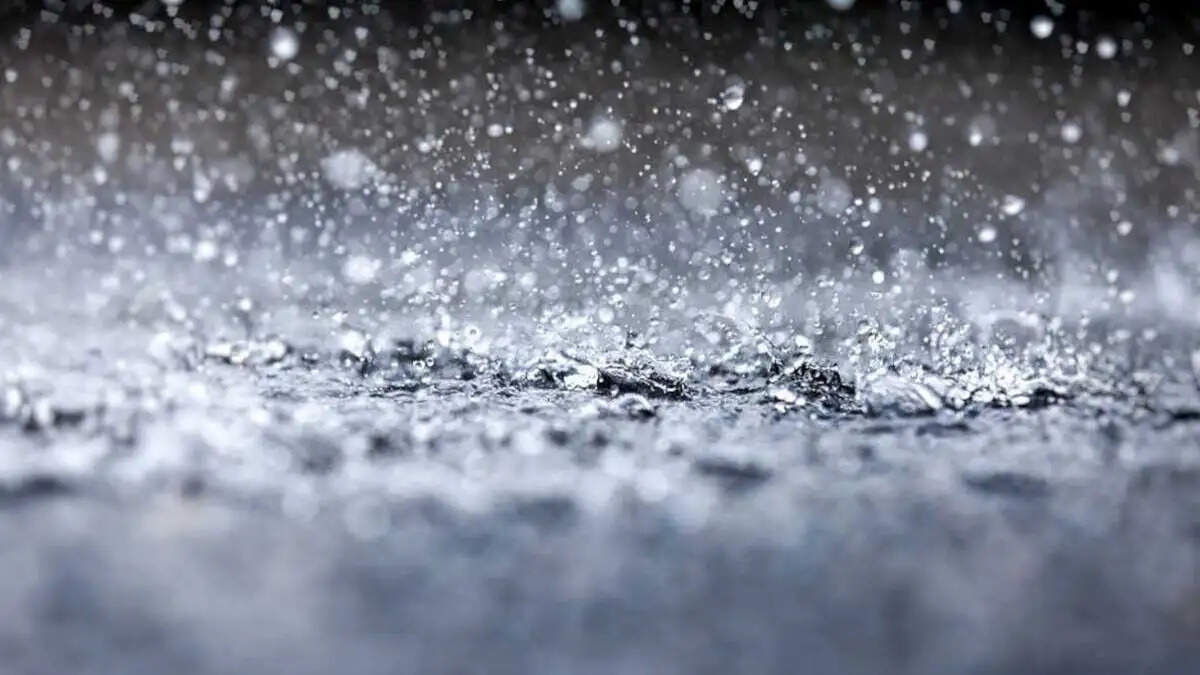 தமிழகத்தில் 11 மாவட்டங்களில் இடி மின்னலுடன் கூடிய கனமழை எச்சரிக்கை