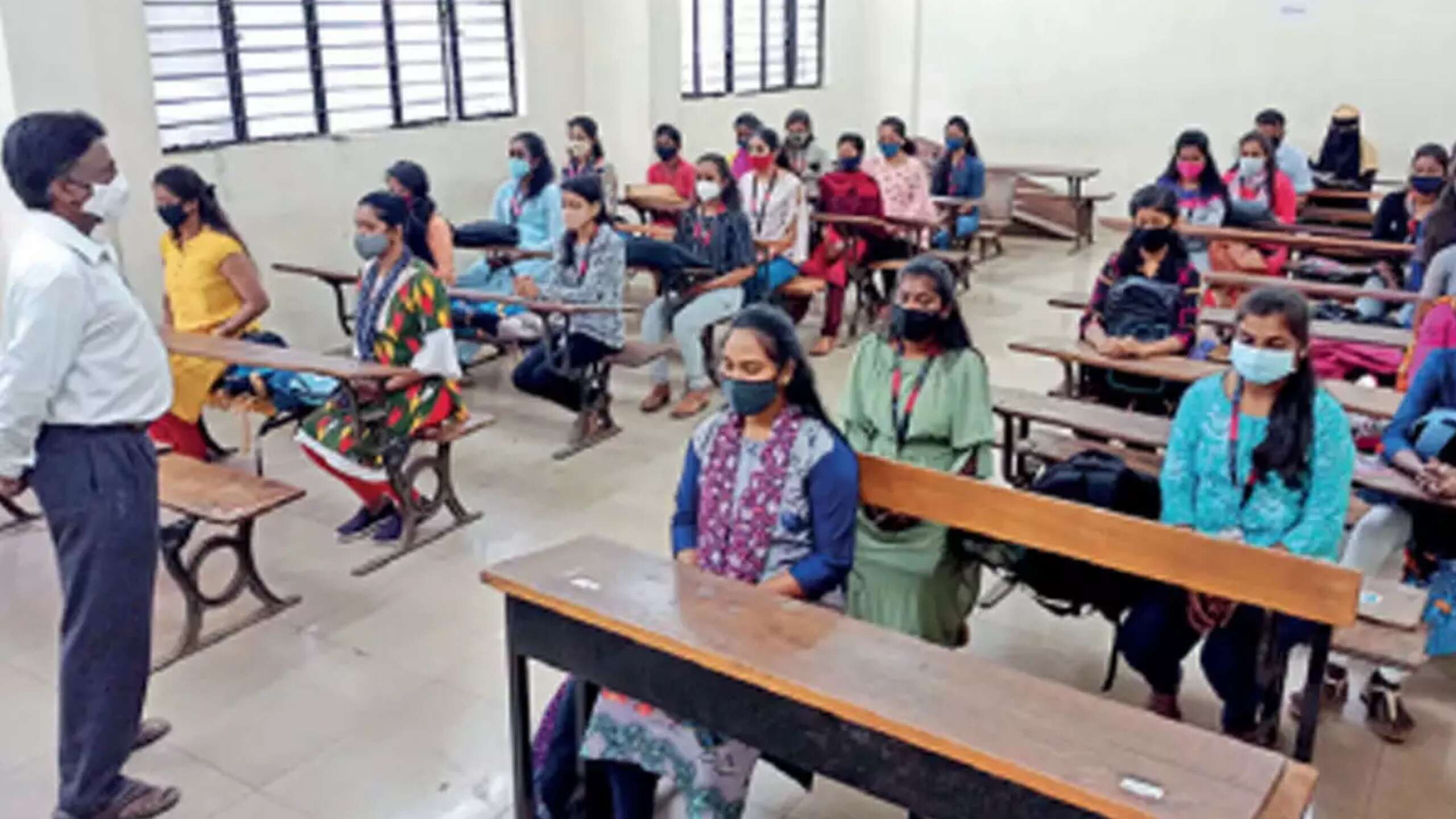 இன்று செமஸ்டர் தேர்வு முடிவுகள் வெளியீடு!! சென்னை பல்கலைக் கழகம்!!