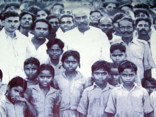 காமராஜர் நினைவலைகள்... கல்விக் கண் திறந்த கர்மவீரரின் கடைசி நிமிடங்கள்!!