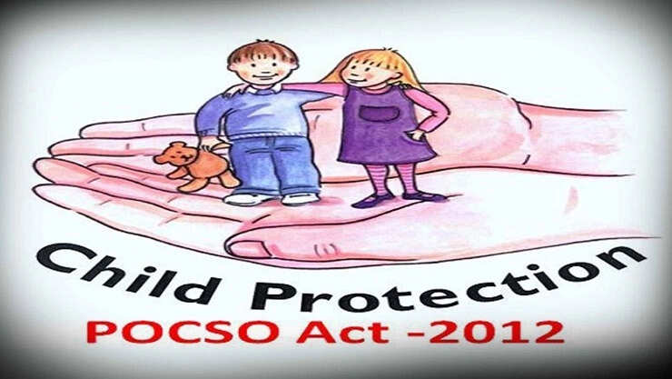 10ம் வகுப்பு மாணவனுடன் சல்லாபம் செய்த ஆசிரியை !! வெளிச்சத்துக்கு வந்த பகீர் உண்மைகள்!!