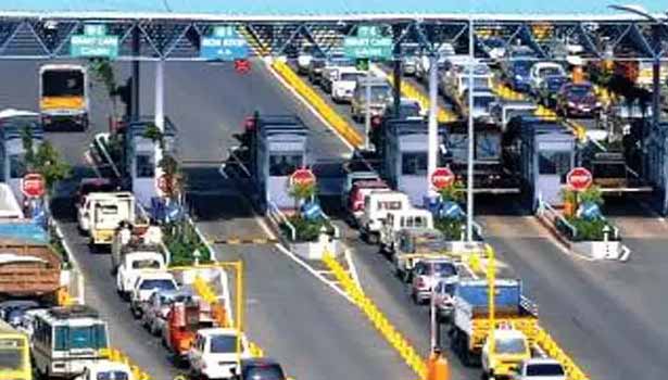 அதிர்ச்சி... நாளை நள்ளிரவு முதல் நாடு முழுவதும் சுங்கக்கட்டணம் உயர்வு!