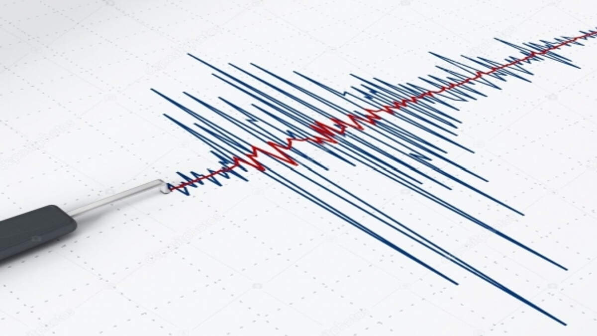 அதிர்ச்சி! அடுத்தடுத்து 20 முறை நிலநடுக்கம்! பரந்த வெளியில் தவிக்கும் மக்கள்!