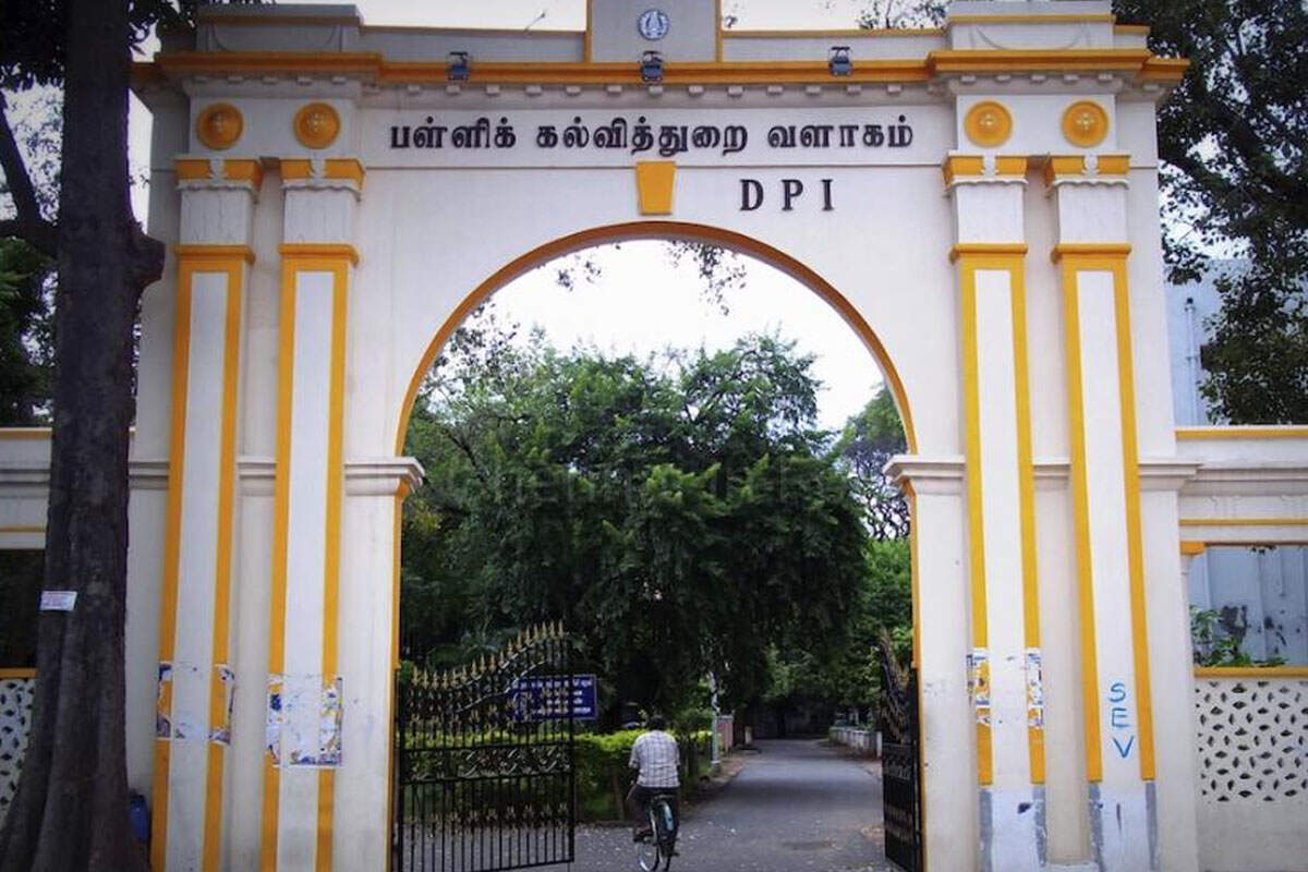 நேரந்தவறினால் கடுமையான நடவடிக்கை... பள்ளிக்கல்வித்துறை அலுவலர்கள் காலை 10 மணிக்குள் வர உத்தரவு!