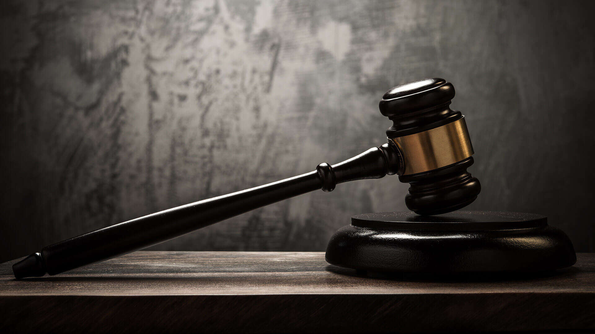 ரூ.500, 1000 பண மதிப்பிழப்பை செயல்படுத்தியது சட்ட விரோதமானது! உச்சநீதிமன்றம் பரபரப்பு தீர்ப்பு