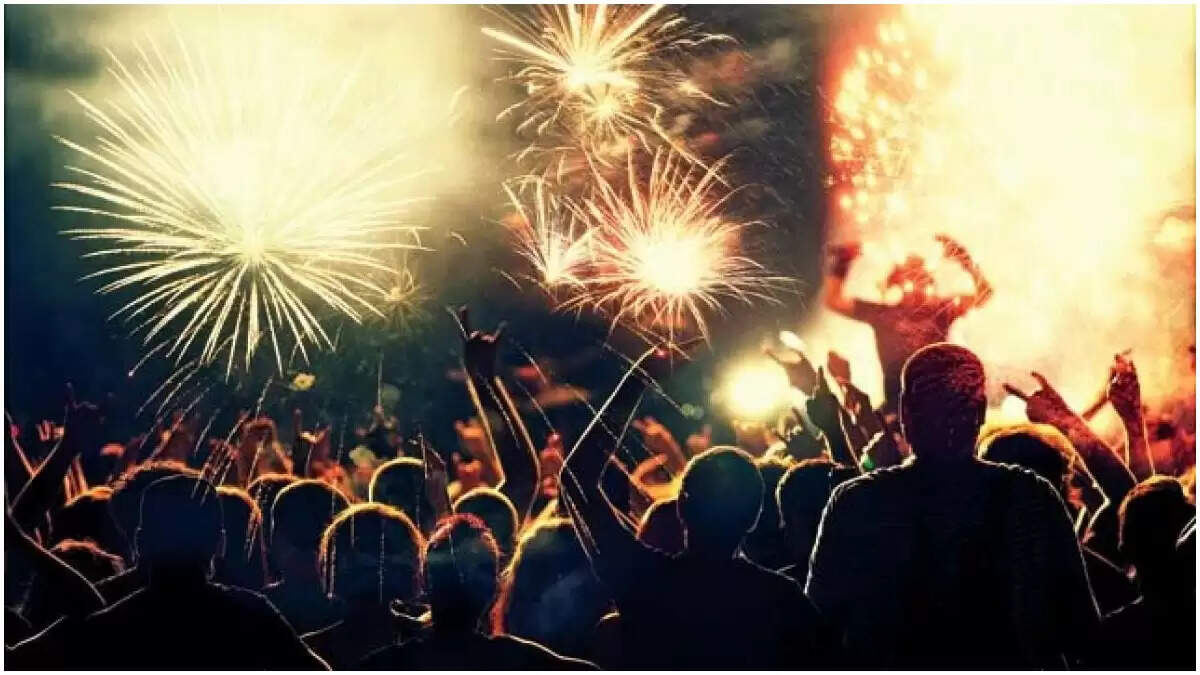 மக்களே குறிச்சிக்கோங்க!! புத்தாண்டு கொண்டாட்டங்களுக்கு தடை !! முதல்வர் அதிரடி!!