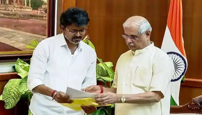 ஆளூநர்விஜய் ஆளுநர்