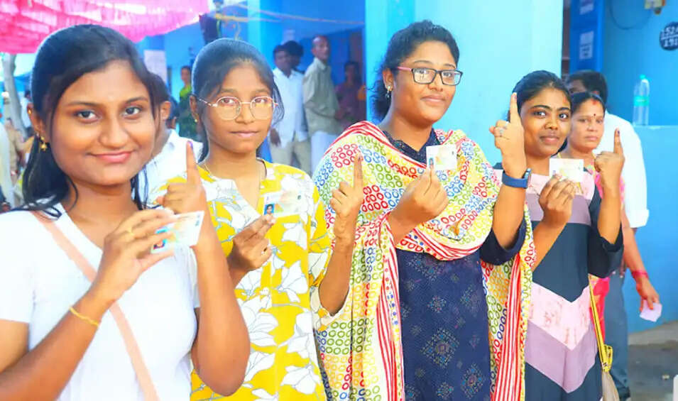 வாக்குப்பதிவு வாக்காளர்கள்