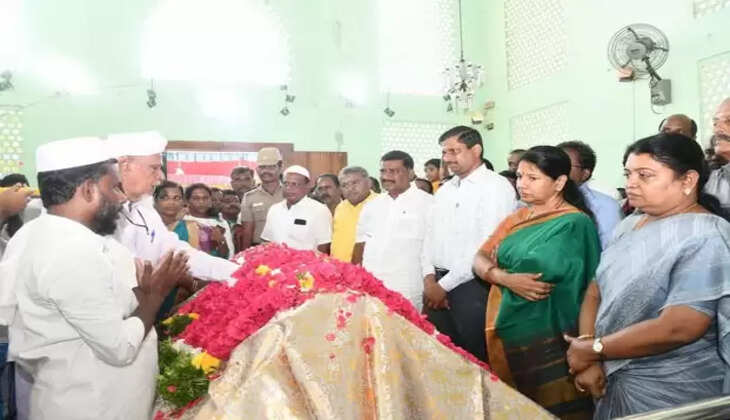 கனிமொழி