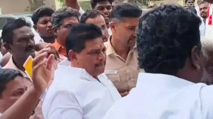 அனிதா ராதாகிருஷ்ணன்