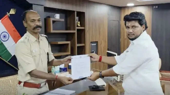 உசிலம்பட்டி தவெக எம்.எல்.ஏ 