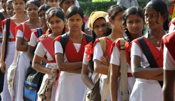 மாணவிகள்