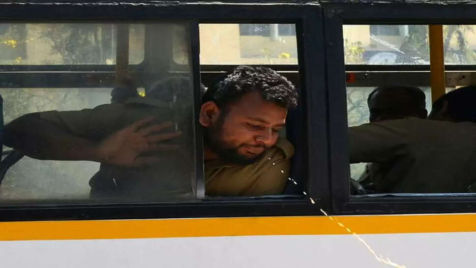 எச்சில் துப்புவோர்