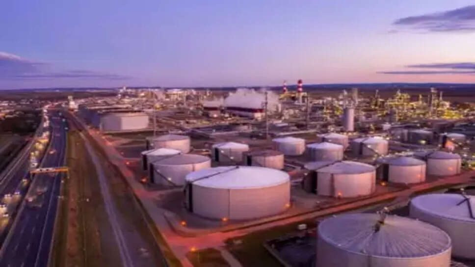 குட் நியூஸ்... கச்சா பெட்ரோலியத்தின் மீதான காற்றழுத்த வரி அதிரடி குறைப்பு.. உடனடியாக அமலுக்கு வந்தது!