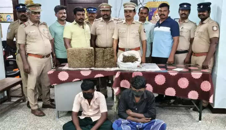 &nbsp;தமிழகத்தில் அதிர்ச்சி... கஞ்சா விற்பனையில் கல்லூரி மாணவர்... 11 கிலோ கஞ்சா, 2 பைக் பறிமுதல்!