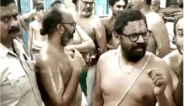 காஞ்சிபுரம் வரதராஜ பெருமாள் வடகலை தென்கலை