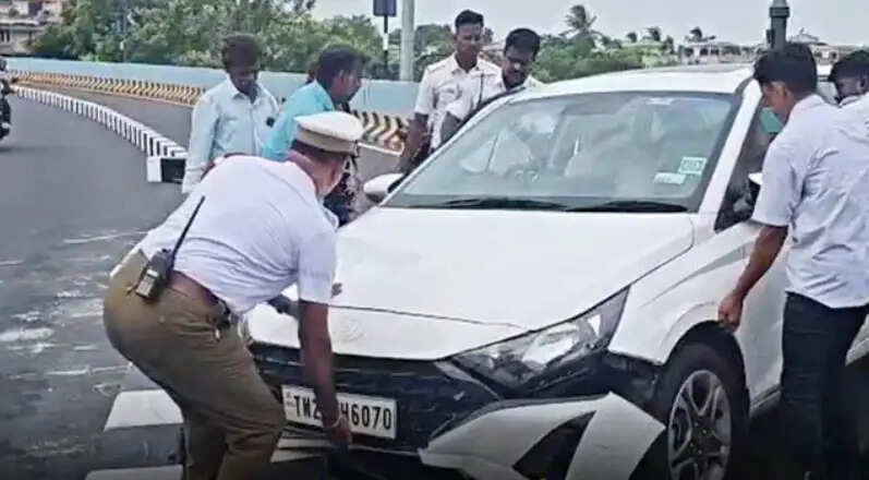 கார் விபத்து