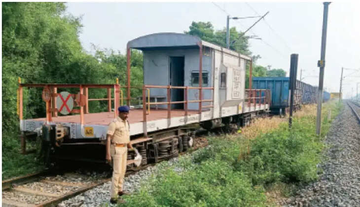 தடம் புரண்ட ரயில்