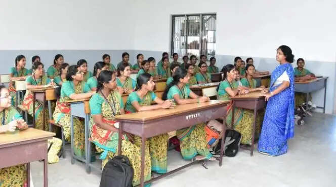 பிஎட் எம்.எட் ஆசிரியை பயிற்சி