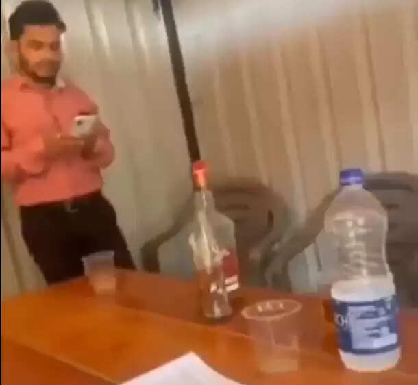 மது விடைத்தாள்