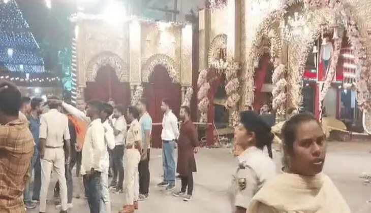 துர்கா பூஜை பந்தலில் பக்தர்கள் பலி