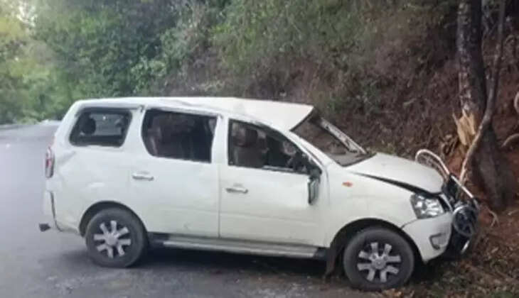 கார் விபத்து மலை