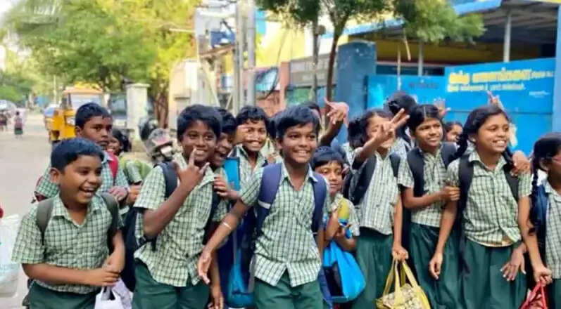 பள்ளி பள்ளிகள் திறப்பு மாணவர்கள்