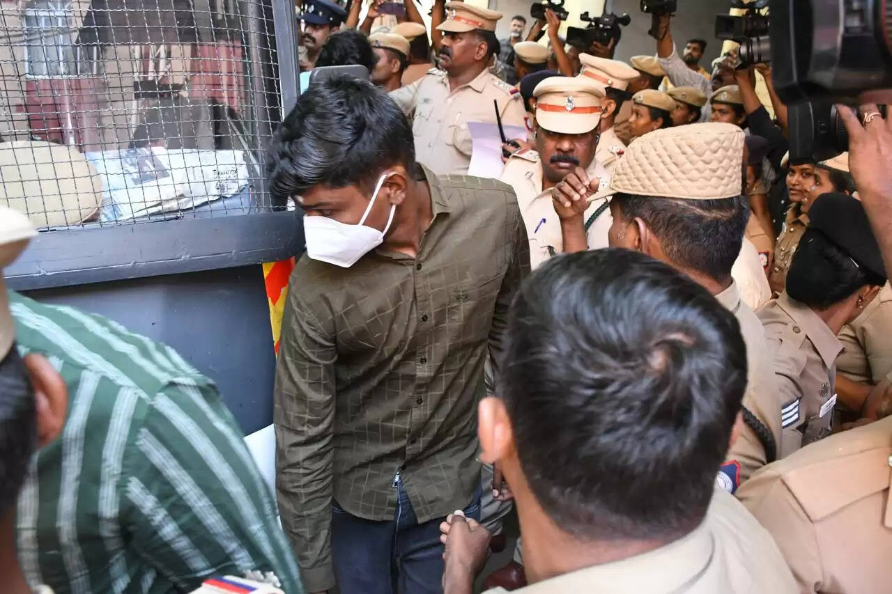 பொள்ளாச்சி பாலியல் வழக்கில் 9 பேரும் குற்றவாளிகள்!