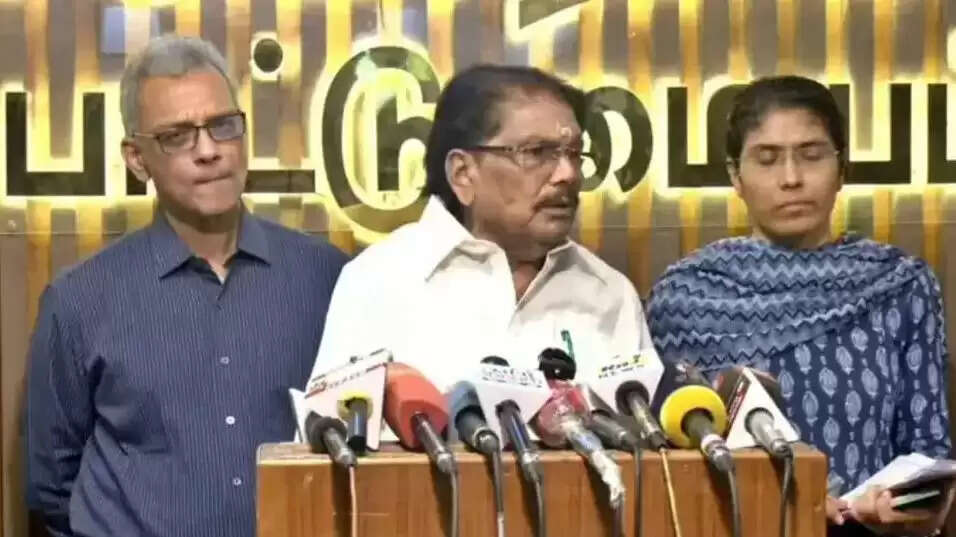 அமைச்சர் கே.கே.எஸ்.எஸ்.ஆர்.