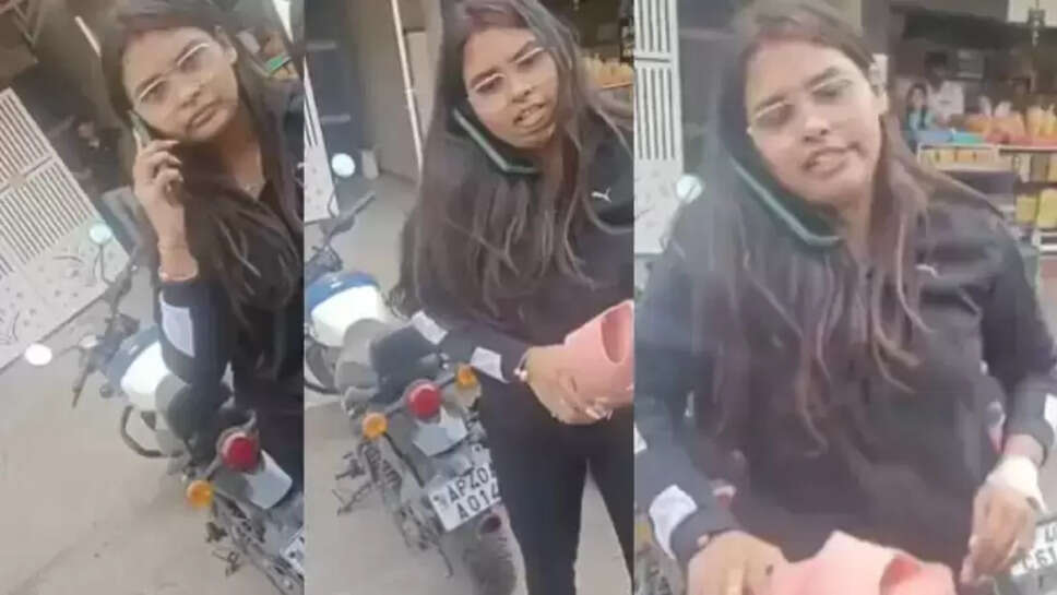 &nbsp;&nbsp;வைரல் வீடியோ... ஆட்டோ ஓட்டுநர் மீது செருப்பு தாக்குதல்!