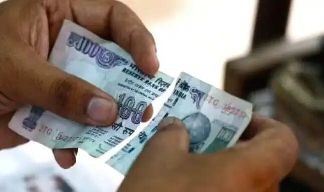 கிழிந்த ரூபாய் நோட்டு