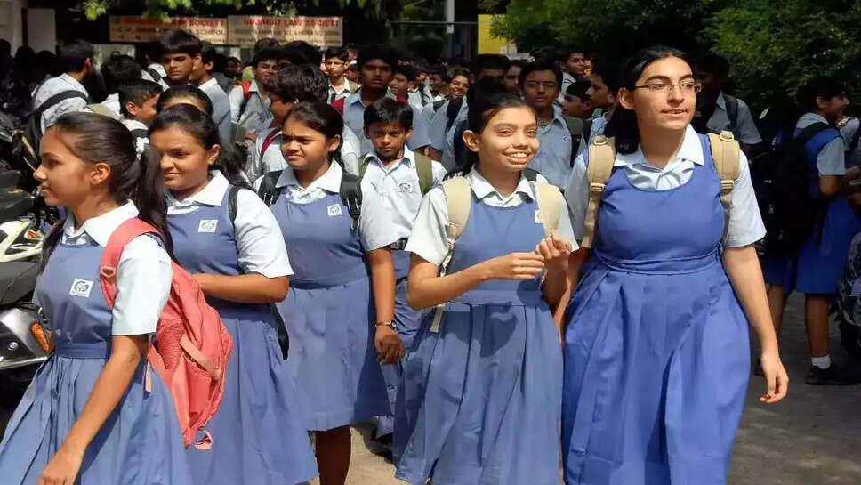 சிபிஎஸ்இ மாணவிகள்