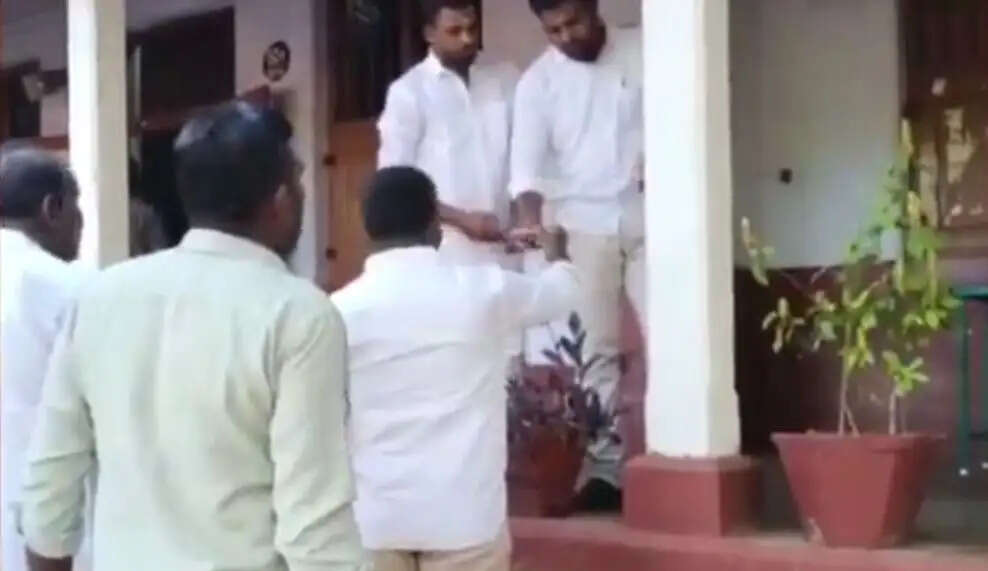 ஜனநாயகக் கடமை: