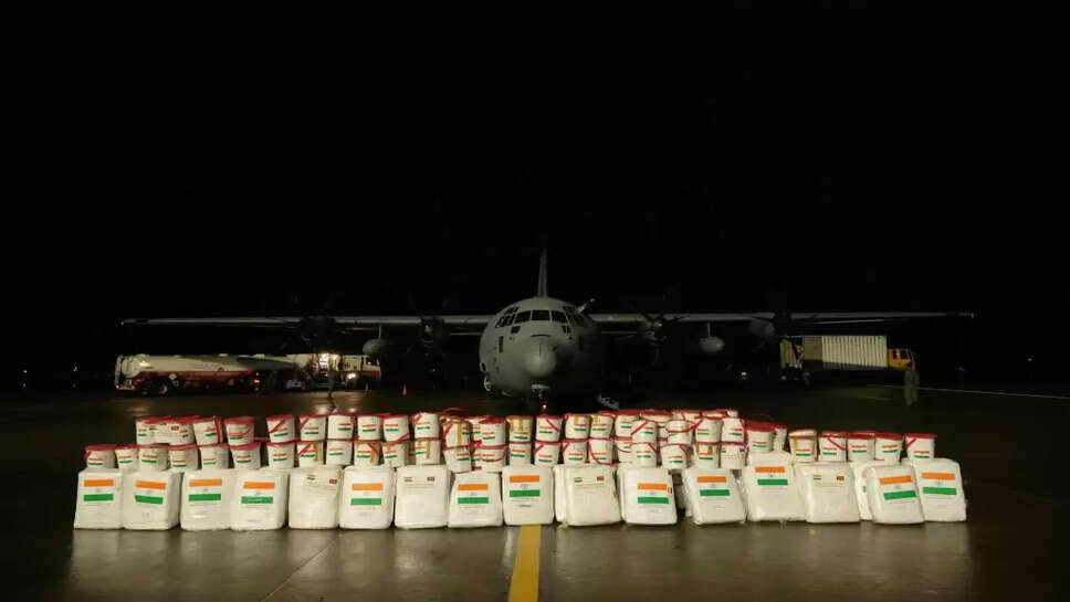 இலங்கை இலங்கைக்கு இந்தியா நிவாரண பொருட்கள்